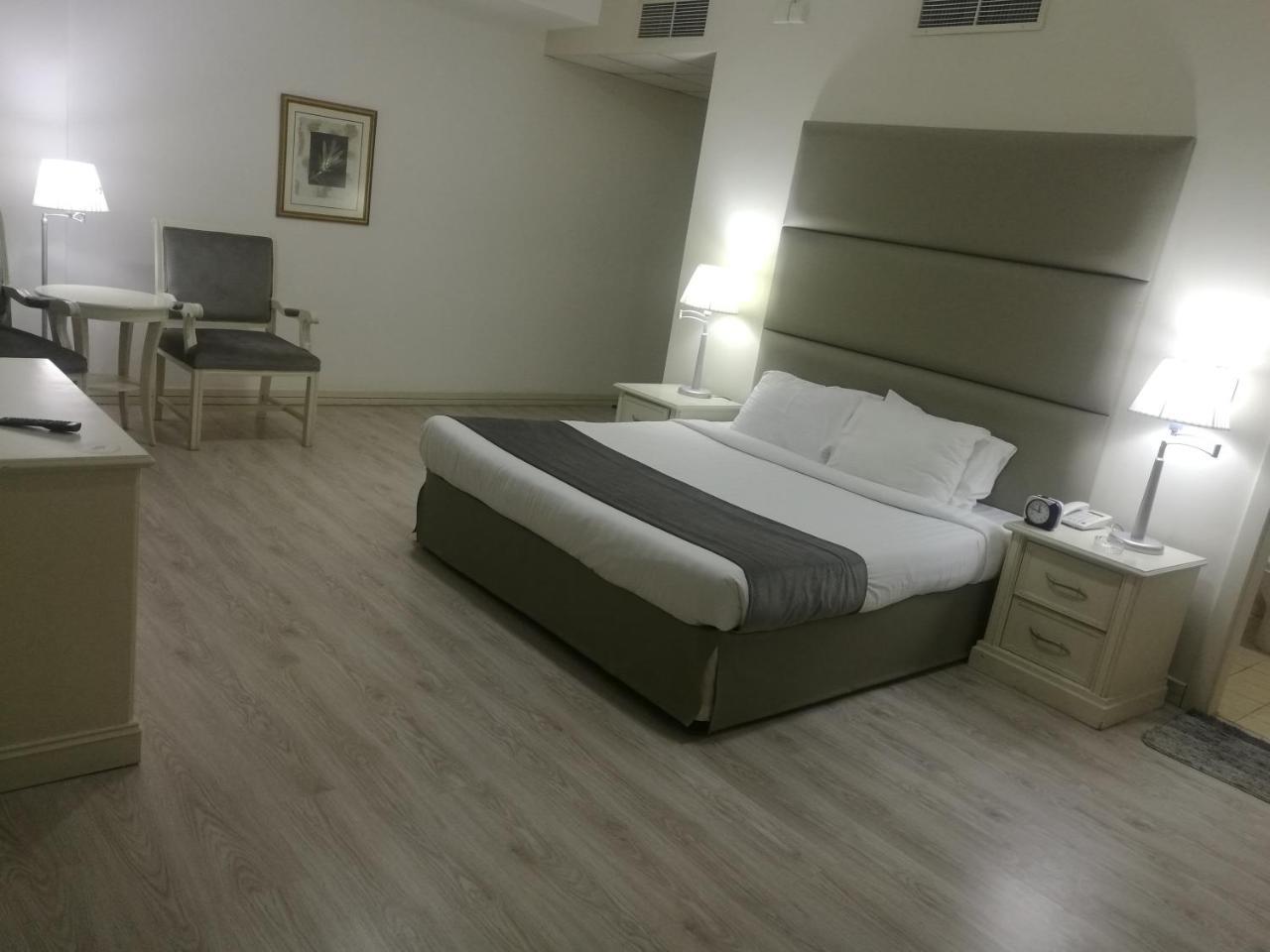 Mirador Hotel Manama Zewnętrze zdjęcie